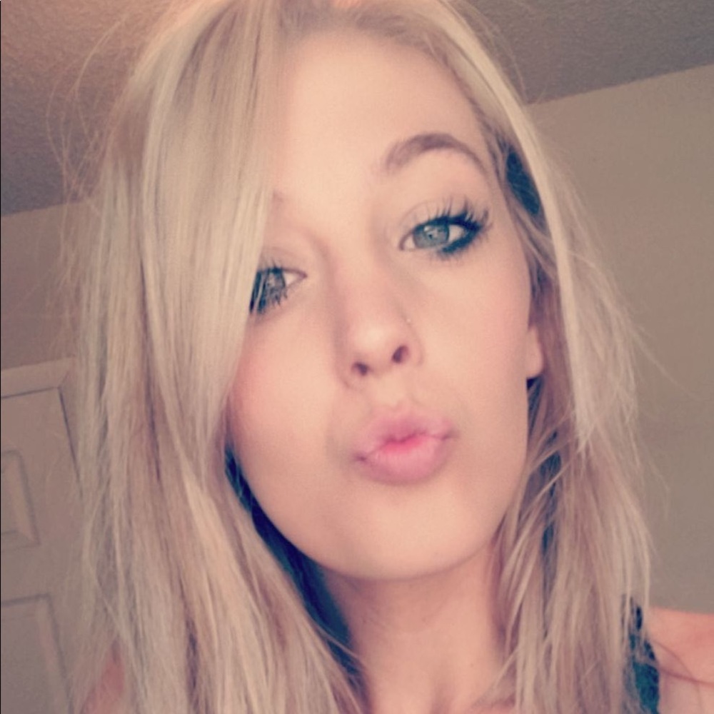 Meet your Posher, Kamelle